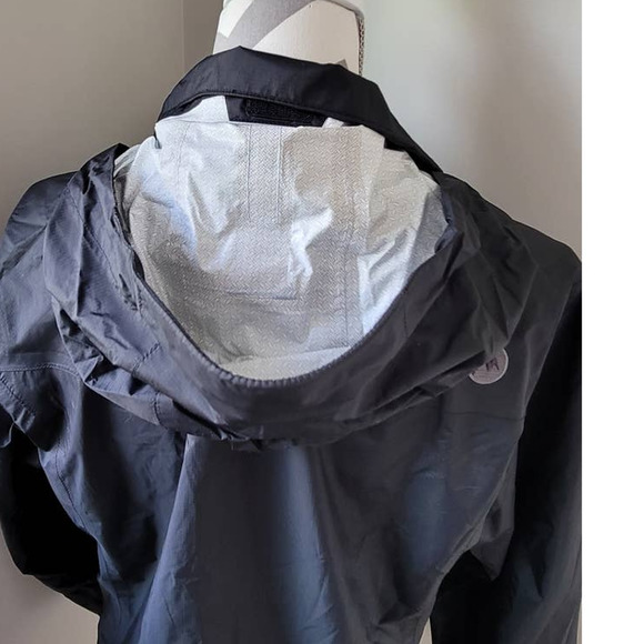 Marmot Women's Black Hooded Windbreaker Size Large - Picture 4 of 9